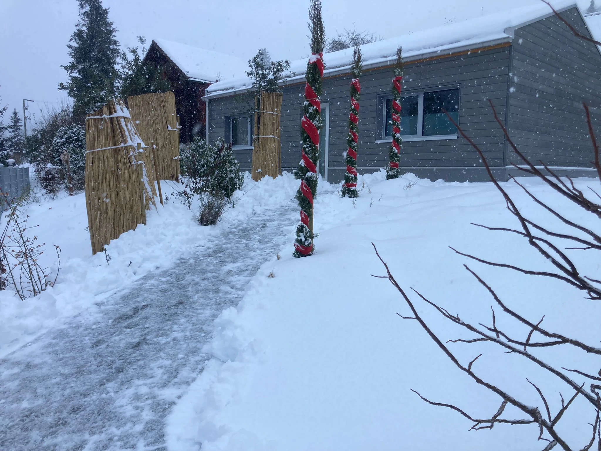 Minihaus im Schnee